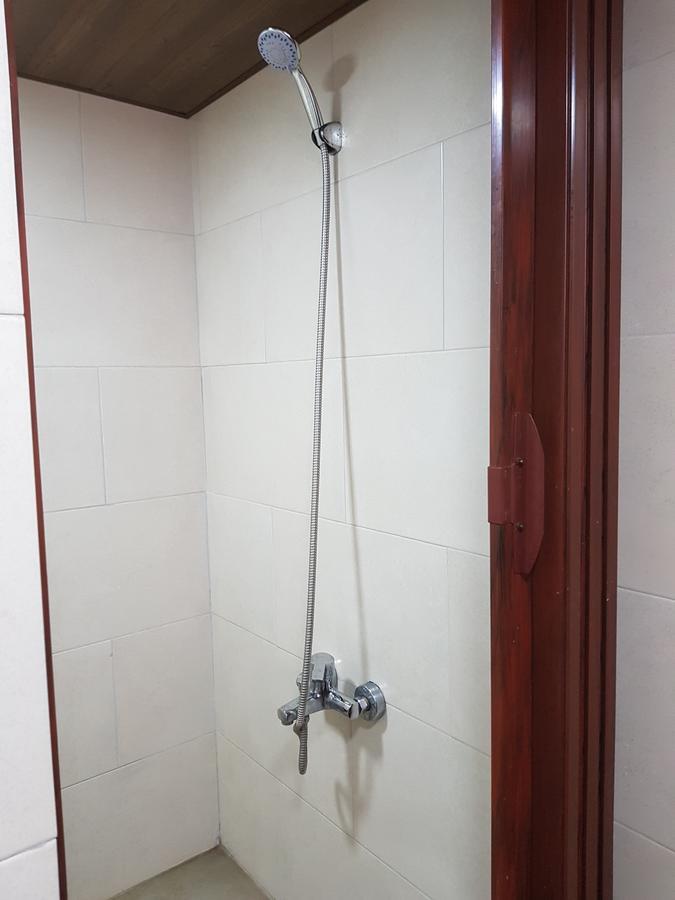 Alaamira Furnished Apartments Beiroet Buitenkant foto