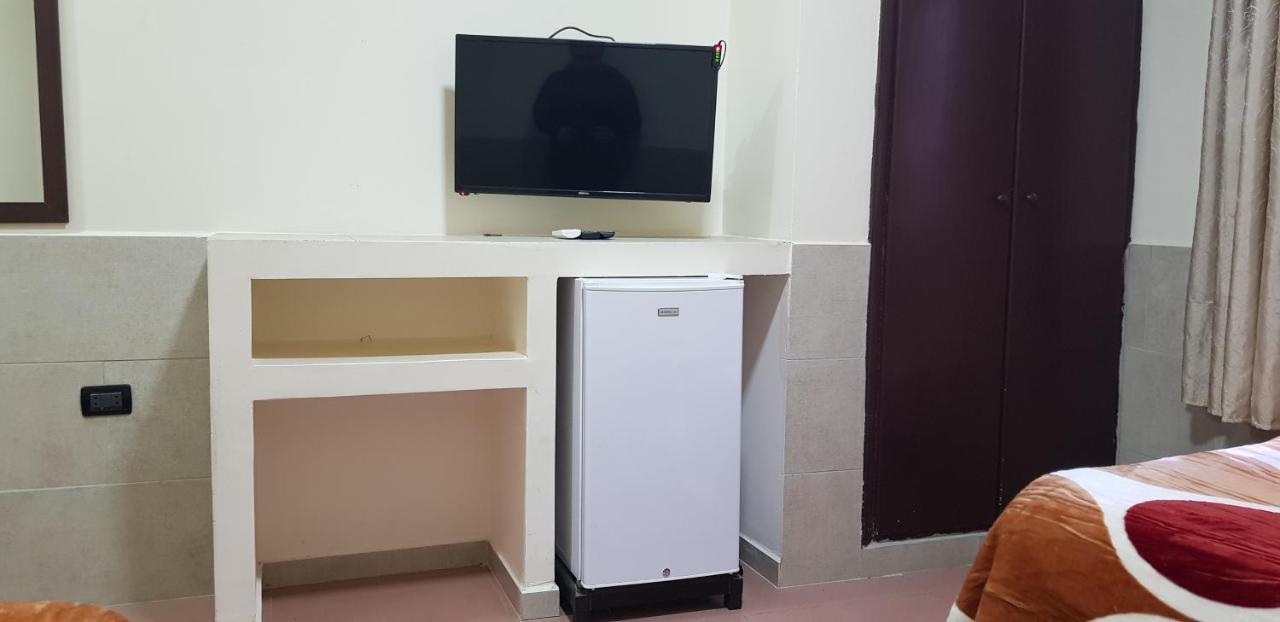 Alaamira Furnished Apartments Beiroet Buitenkant foto