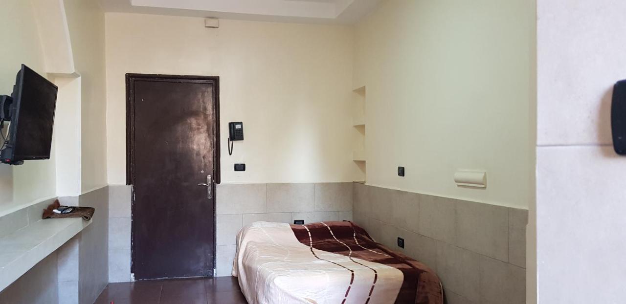 Alaamira Furnished Apartments Beiroet Buitenkant foto