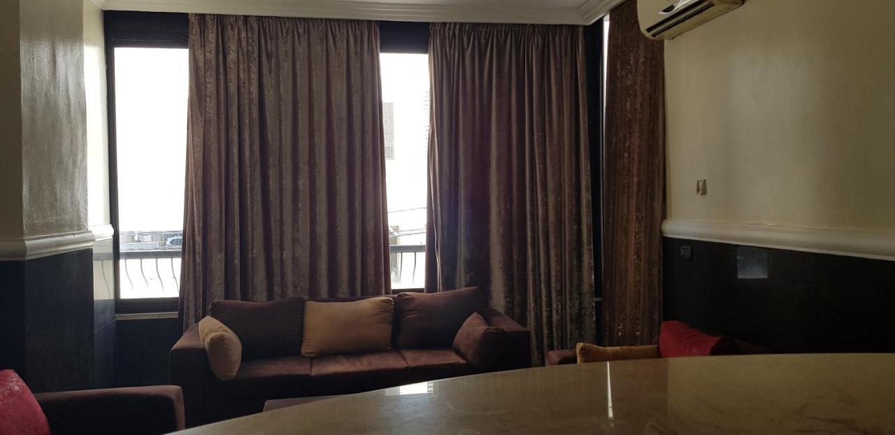 Alaamira Furnished Apartments Beiroet Buitenkant foto