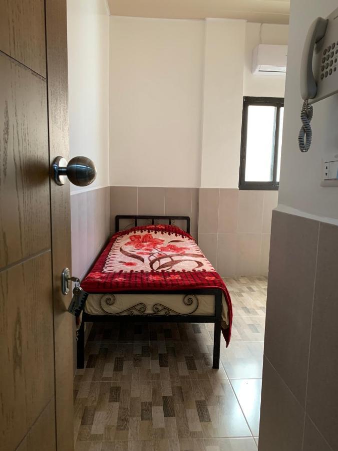 Alaamira Furnished Apartments Beiroet Buitenkant foto